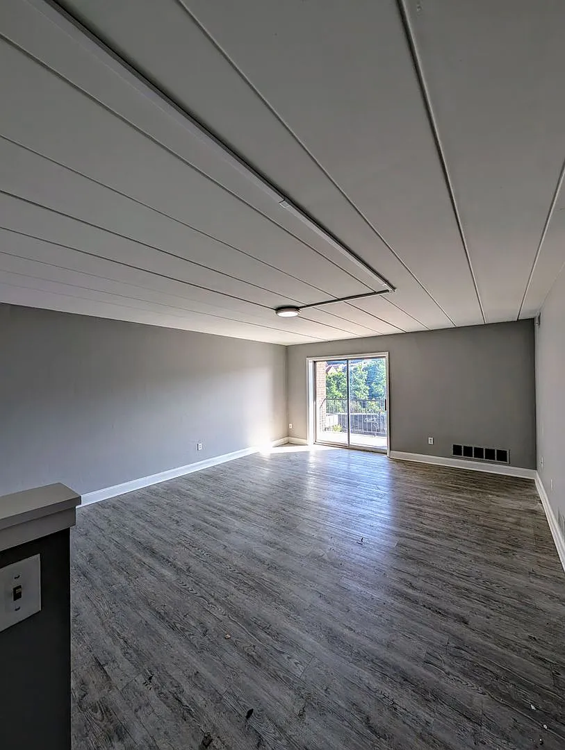 6374 Library Rd — Photo 3