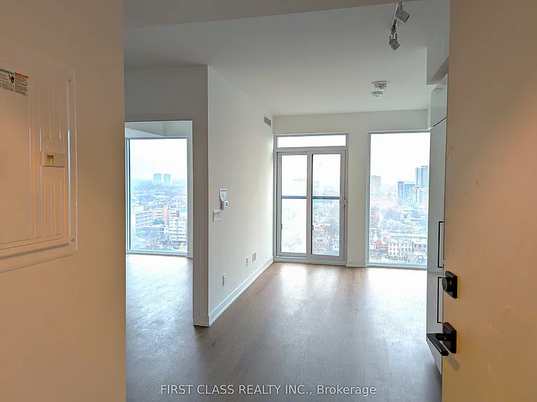 319 Jarvis St E #2011 — Photo 4
