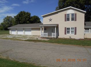 1120 W Mill St, Summitville, IN 46070
