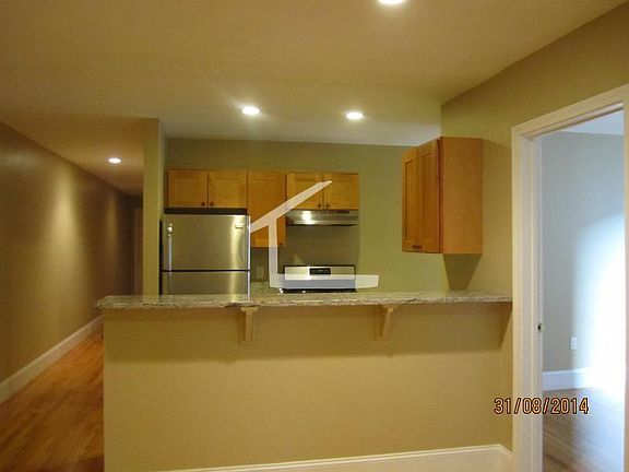 3rd image of 322 Saint Paul St #I6re