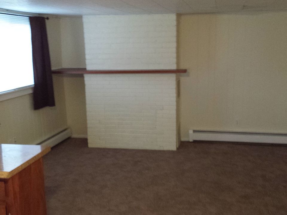 2nd image of 26511 Inkster Rd APT East
