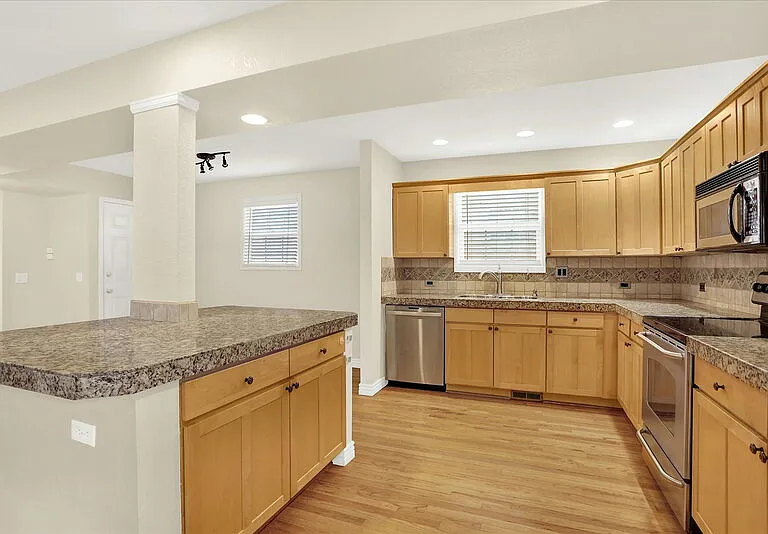 2143 S Grant St — Photo 11