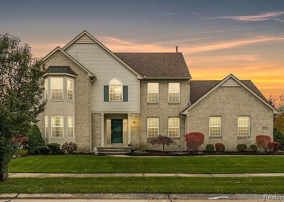 2936 Briarwood Dr, Troy, MI 48085 Zillow