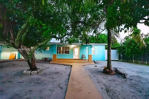 15735 NW 28th Ct Photo 1