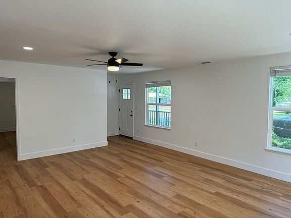 4th image of 1165 Magnolia Ave #1165