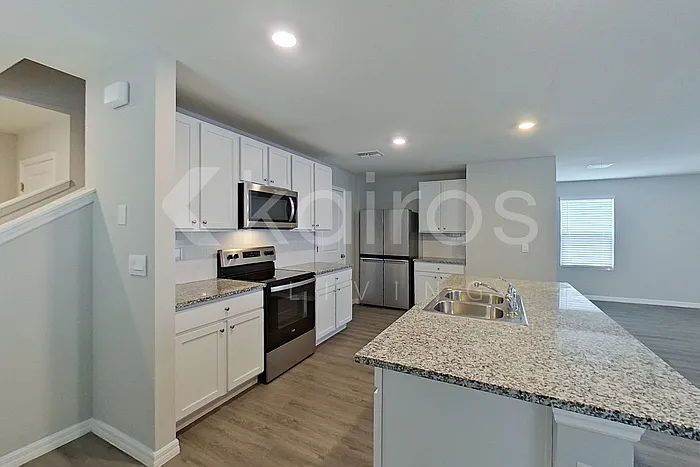 8704 SW 44th Ct — Photo 5