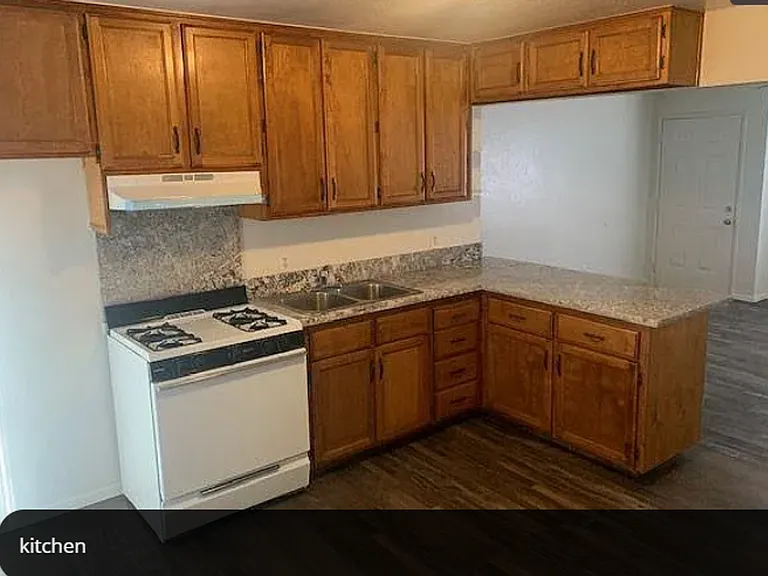 1741 S Bridge St — Photo 1