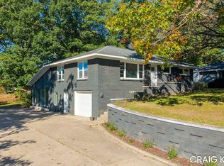 16597 152nd Ave, Spring Lake, MI 49456