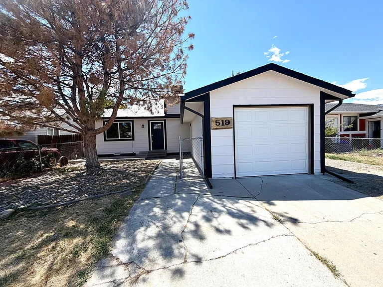 519 Garland St — Photo 3