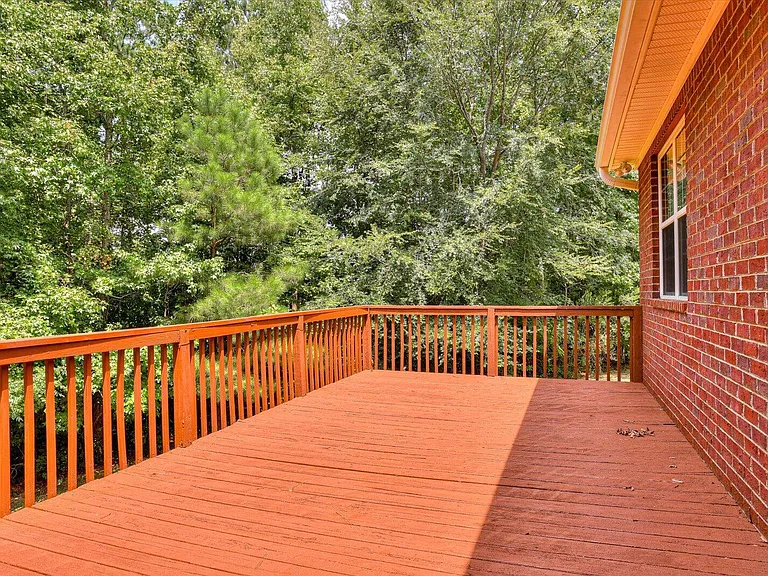 2103 Wythe Dr — Photo 43