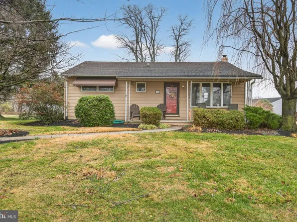 336 Memorial Blvd, Newmanstown, PA 17073