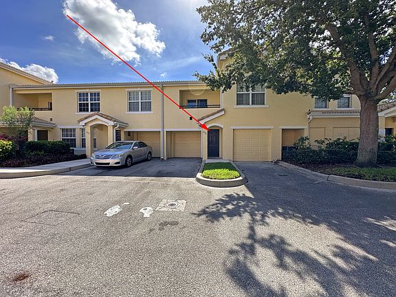 2nd image of 152 SW Peacock Blvd APT 206