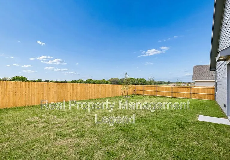 216 Asterwood Ln — Photo 27