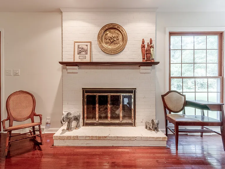 1735 Cedarcroft Dr — Photo 29