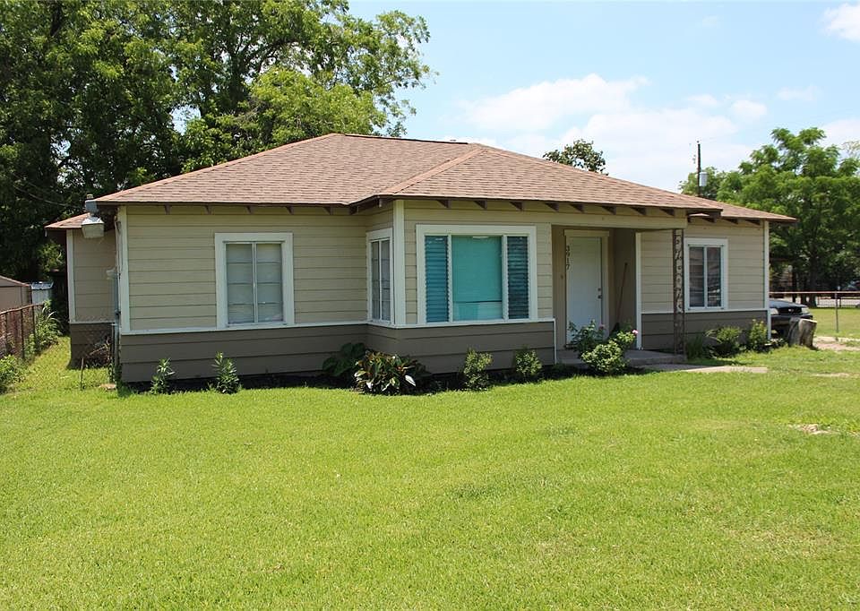1st image of 3917 Lockwood Dr
