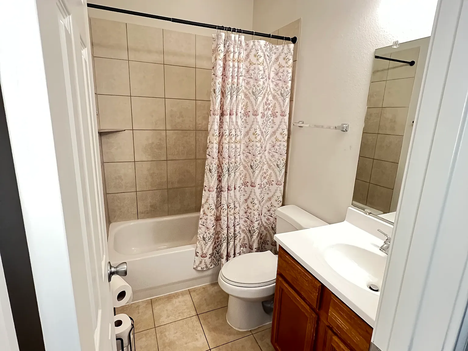 7907 Fountain St — Photo 4