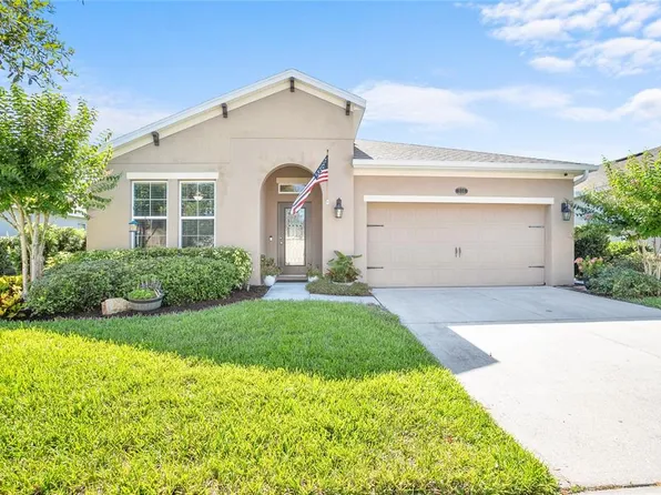 318 W Freesia Ct, Deland, FL 32724