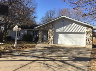 1651 W Seminole St, Springfield, MO 65807