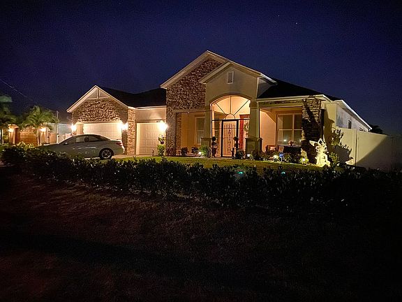 5th image of 2237 SW 28th St