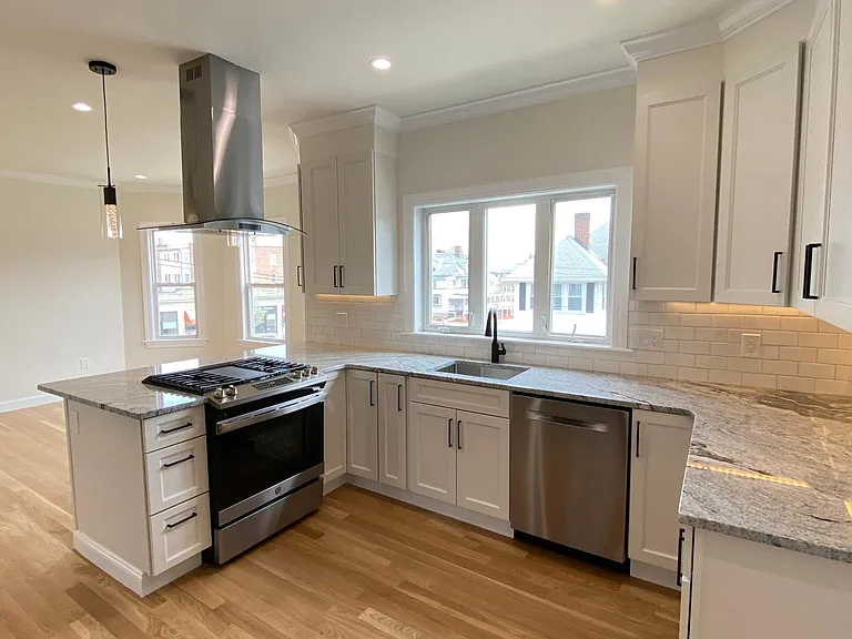 258 Belmont St #2 — Photo 1