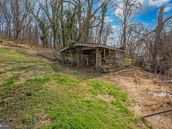 51st image of 550 Halltown Rd