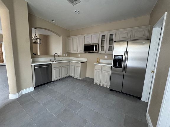 2nd image of 6213 Avenida De Las Vistas Unit 1