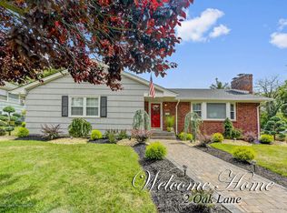 2 Oak Ln, Matawan, NJ 07747