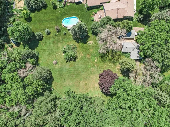 4120 Victoria St N, Shoreview, MN 55126