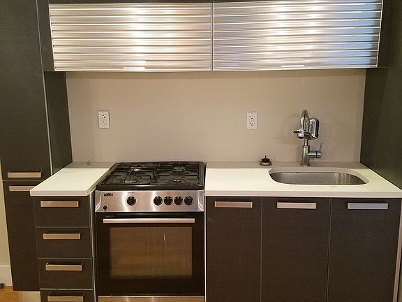4th image of 321 Putnam Ave #2A