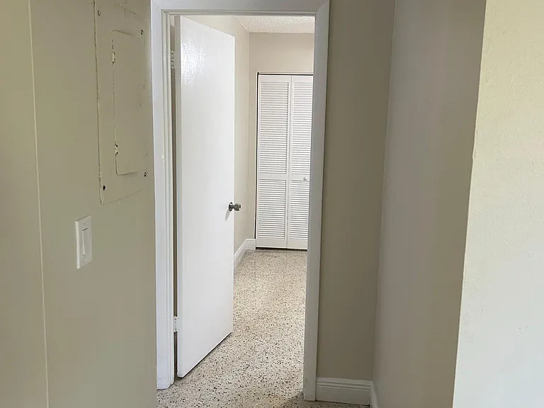 240 E 8th St #5 — Photo 6