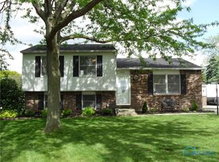 7315 Starridge Ct, Perrysburg, OH 43551