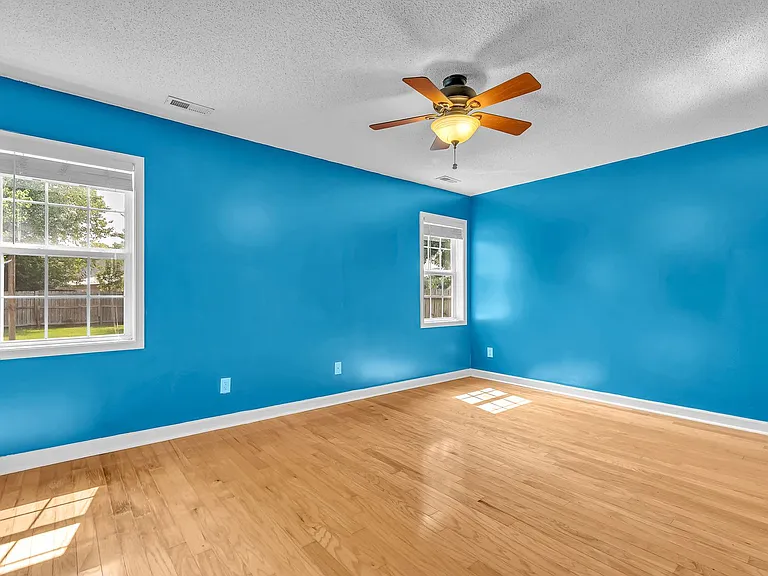 403 Arabian Ln — Photo 30