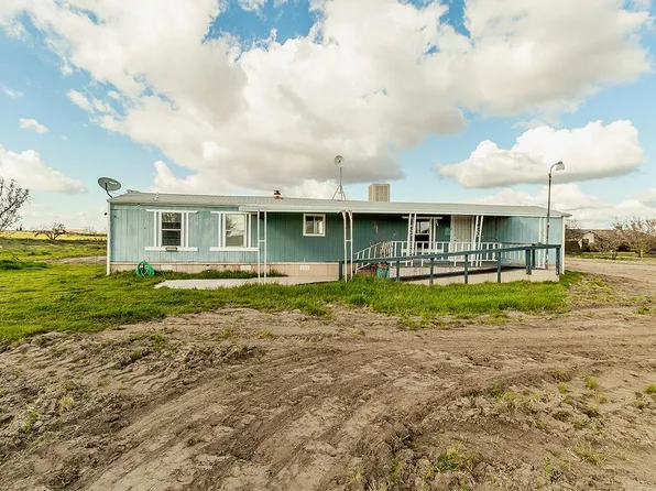 12286 E Rose Ave, Selma, CA 93662