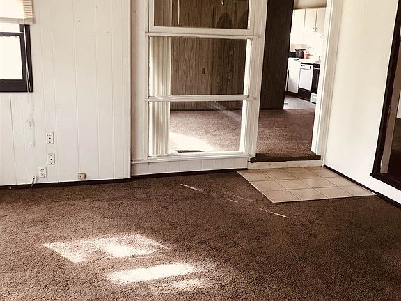 5th image of 3224 Essex Dr