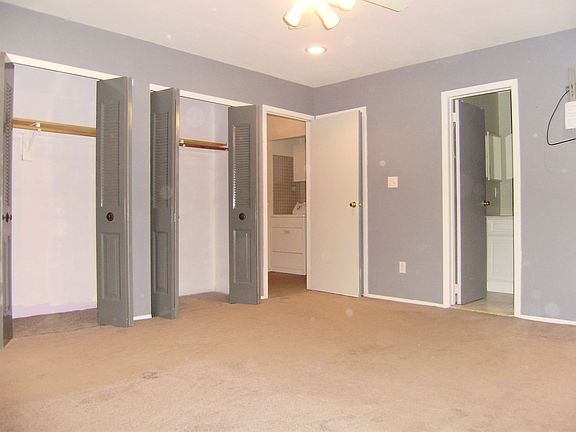 Master w/ 3 Closets