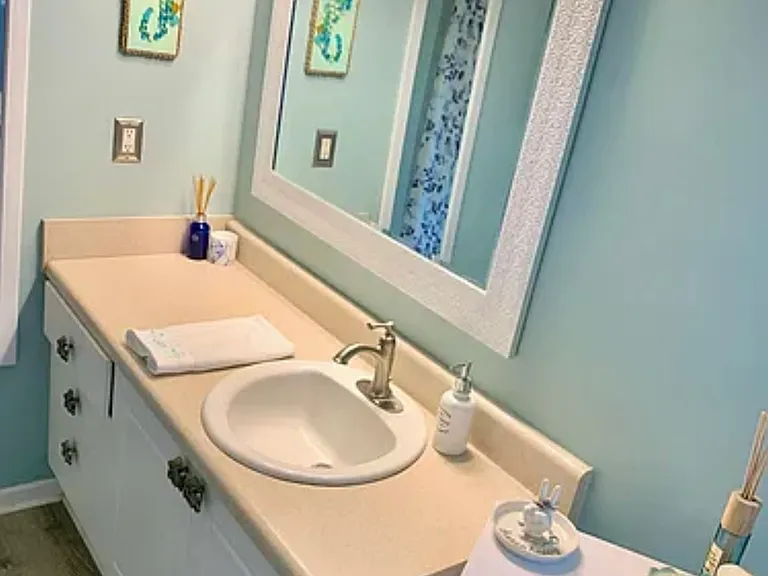 601 Tisbury Ln — Photo 27