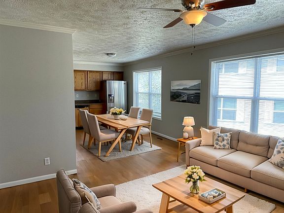 2nd image of 1108 Mazatlan Cir APT B
