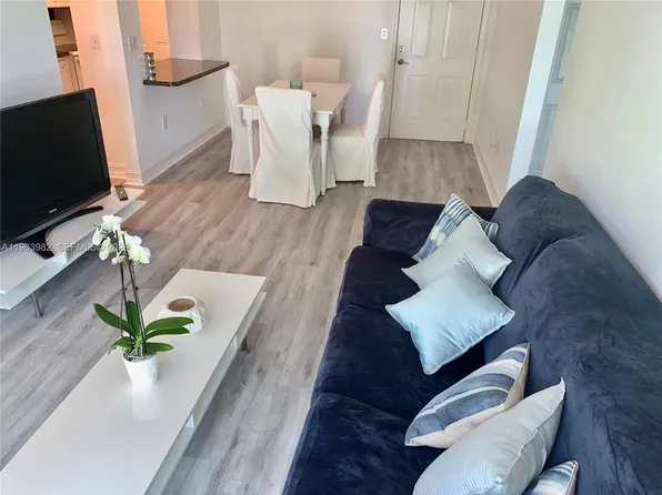 290 Sunrise Dr, Key Biscayne, FL