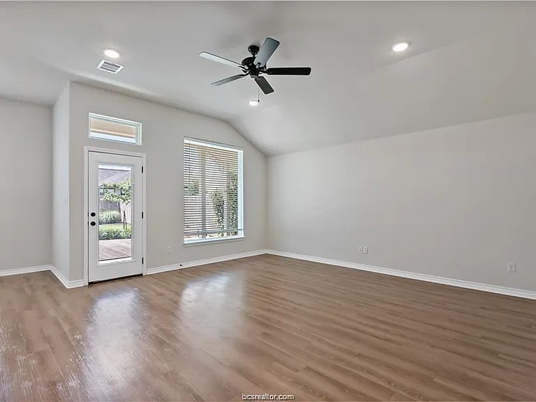 3429 Omaha Ct — Photo 12