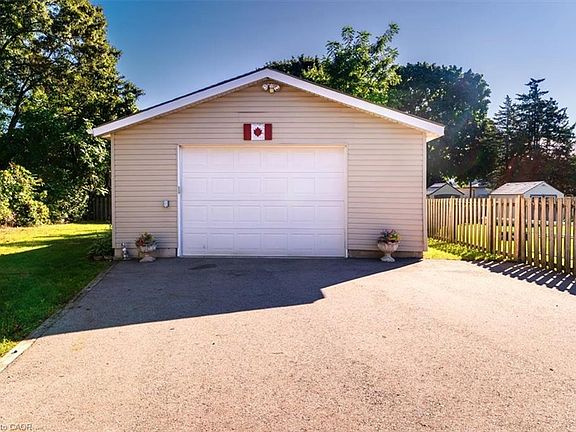 4th image of 7 Martin Ave