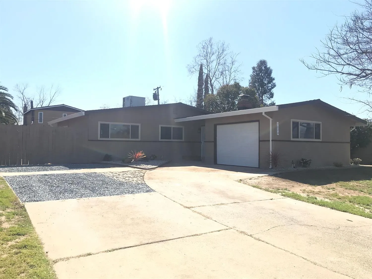 7420 Autumn Ave photo 1