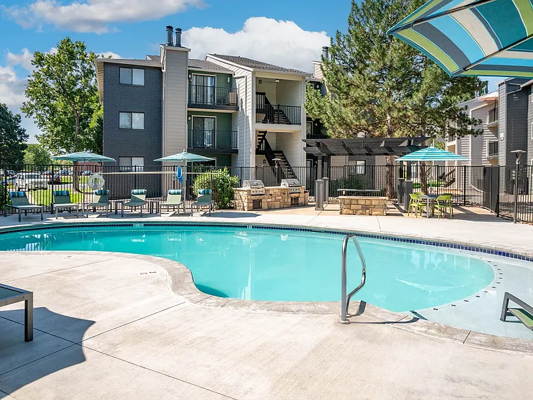 Exterior Pool