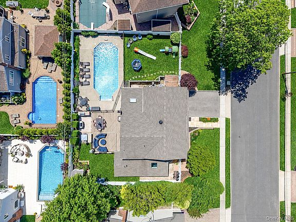 4th image of 51 Skylark Road