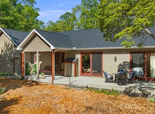 411 Alta Cir, Laurel Park, NC 28739