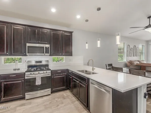 4136 W PALACE STATION Road, New River, AZ 85087