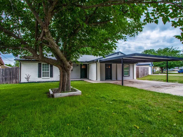 8521 Wilbur St, White Settlement, TX 76108