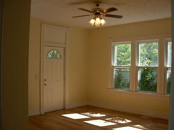 3rd image of 120 N Broadway St