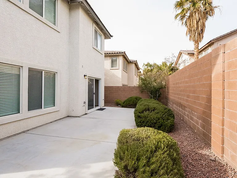 1240 Maple Pines Ave — Photo 15