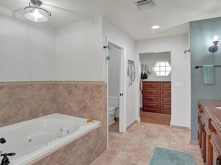 12213 Melissa Way — Photo 23