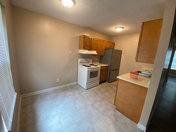 5th image of 2404 Scenic Dr NE #948ad89a6